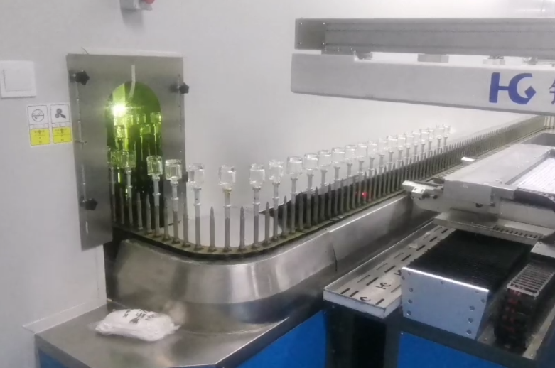 عملية إنتاج الزجاجات لمنتجات العناية بالبشرة