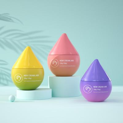 جرة مستحضرات تجميل فريدة على شكل قطرة ماء