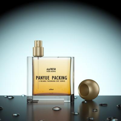 زجاجة عطر بتصميم مربع أنيق