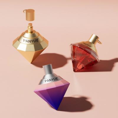 زجاجة عطر زجاجية على شكل ماسة